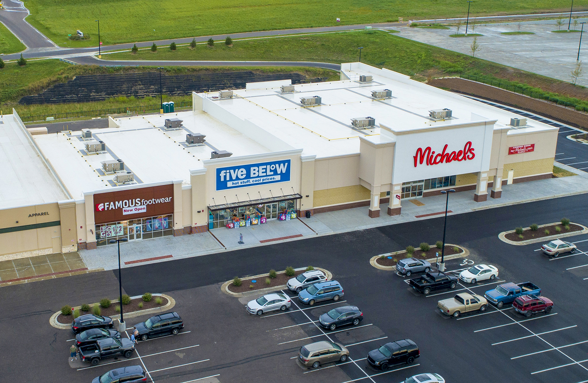 michaels-famous-footwear-five-below-net-lease-advisory-group