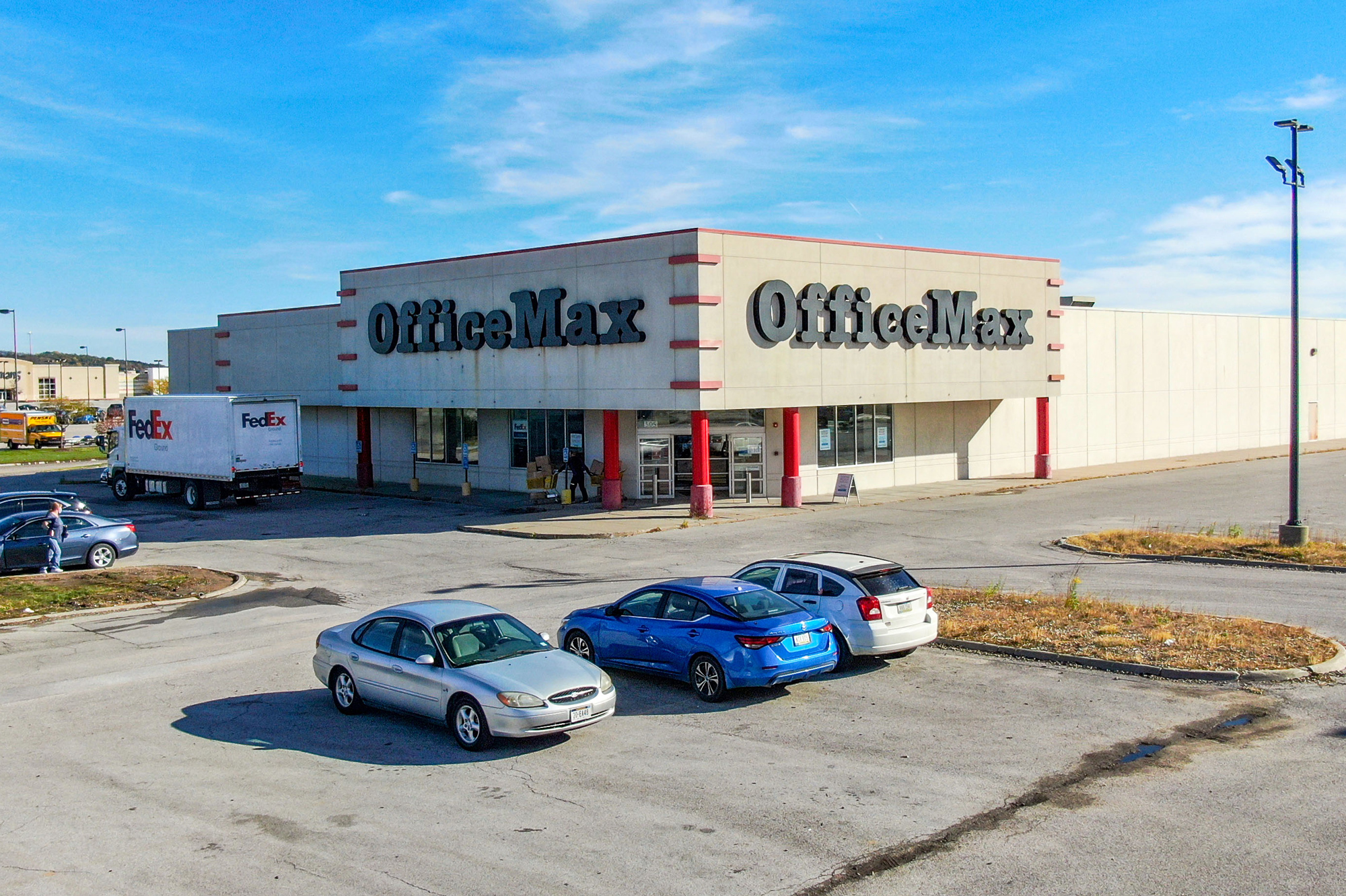 OfficeMax Net Lease Advisory Group